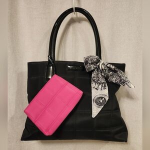 Givenchy Parfume Black Nylon Quilted Bag/Pink Interior, Pink Matching Pouch EUC